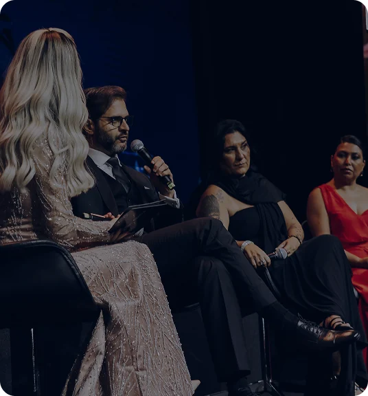 Mesa de debate na cerimônia do TOP 100 Advogados Digitais