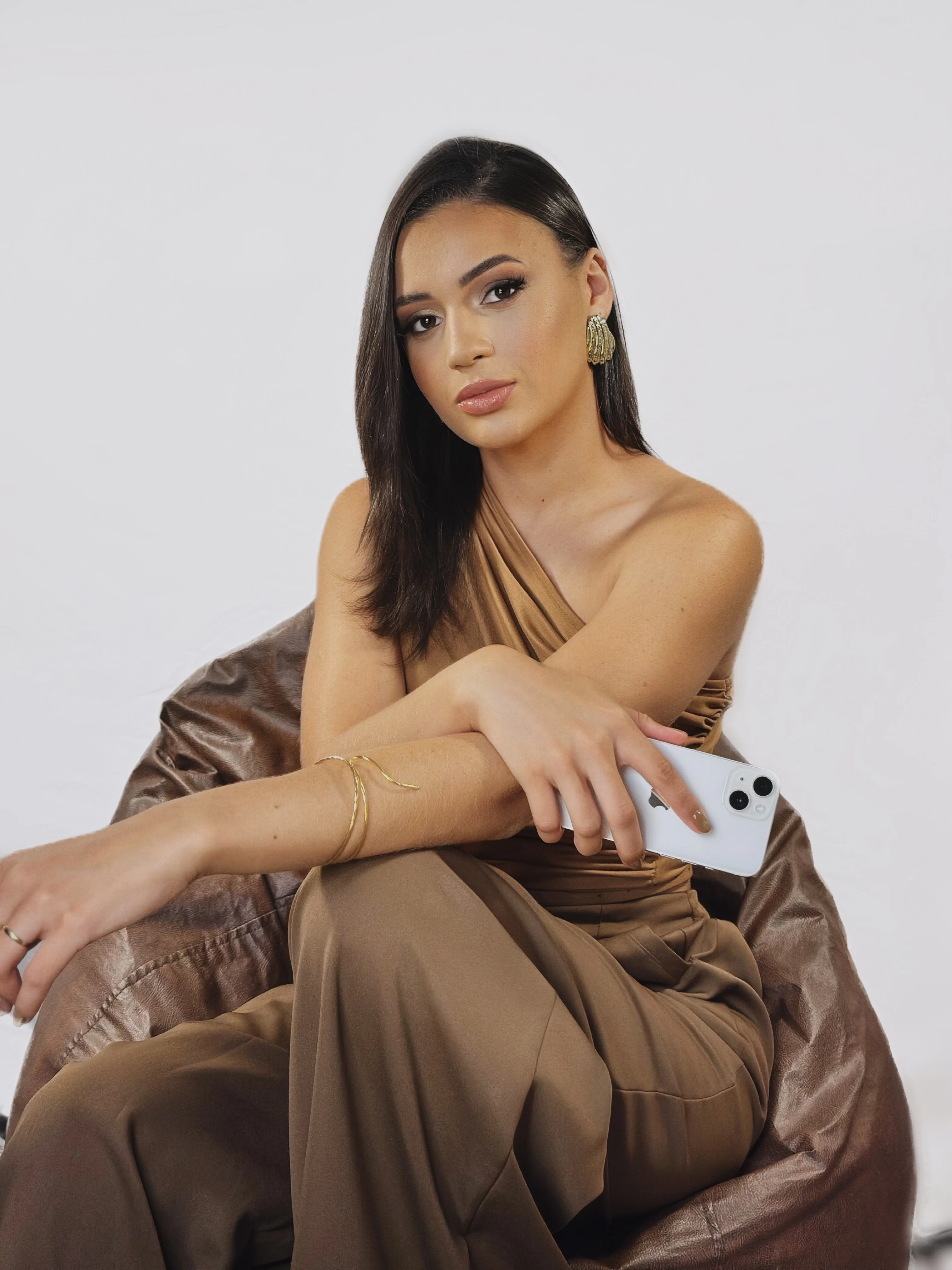 TOP 28 - Rayelle Caroline